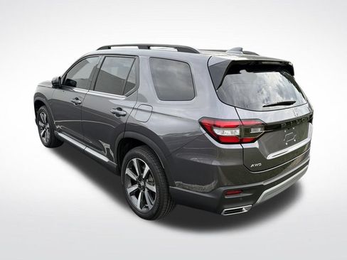 Used 2025 Honda Pilot Elite image 5