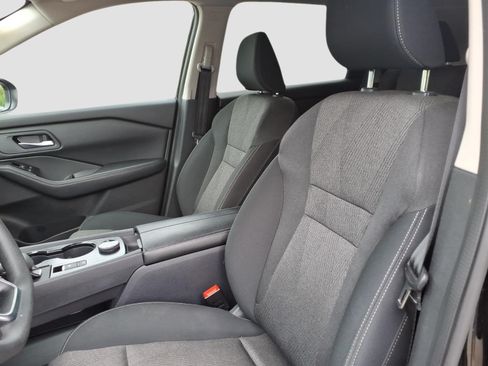 Used 2024 Nissan Rogue SV AWD/4WD image 11