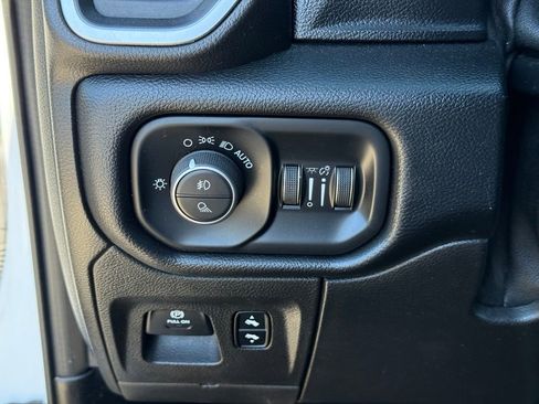 Used 2019 RAM 1500 Big Horn AWD/4WD image 19