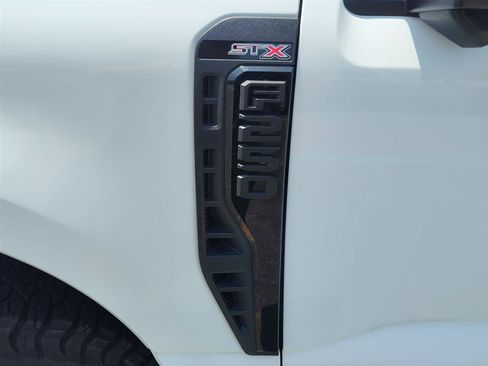 Used 2024 Ford F250 XL w/ STX Appearance Package AWD/4WD image 5
