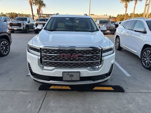 Used 2022 GMC Acadia Denali w/ Denali Technology Package image 2