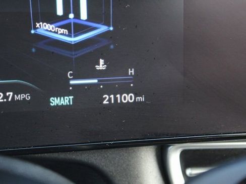 Used 2023 Hyundai Elantra Limited image 29