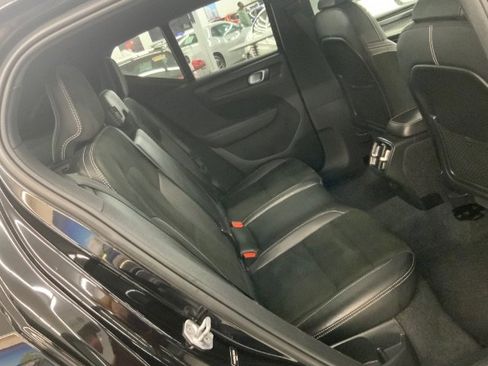 Used 2020 Volvo XC40 T5 R-Design image 13