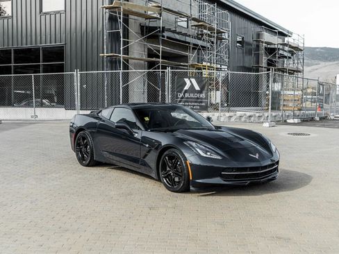 Used 2016 Chevrolet Corvette Stingray Coupe w/ 2LT Preferred Equipment Group image 10