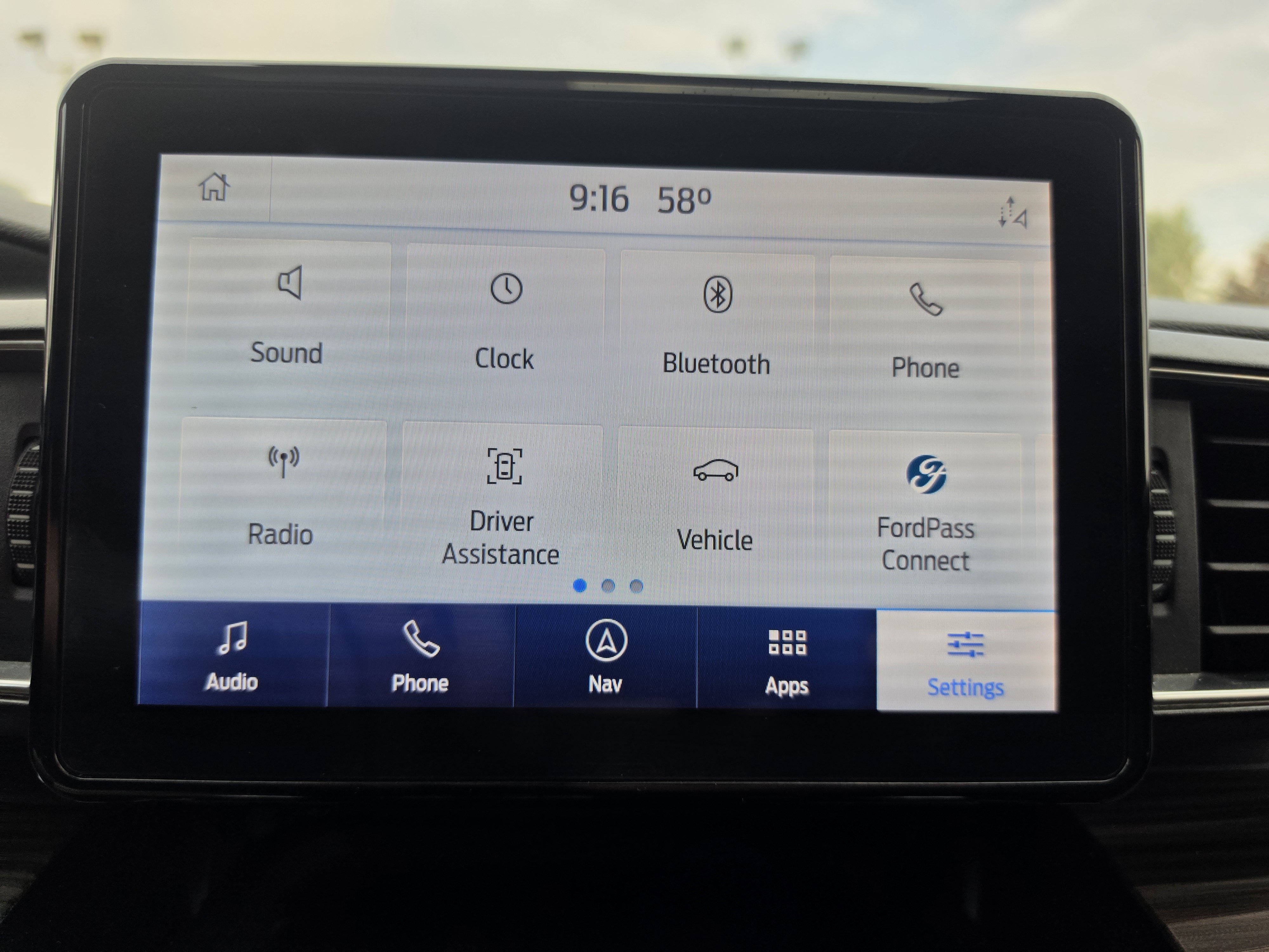Used 2021 Ford Explorer Limited w/ Equipment Group 301A AWD/4WD image 33