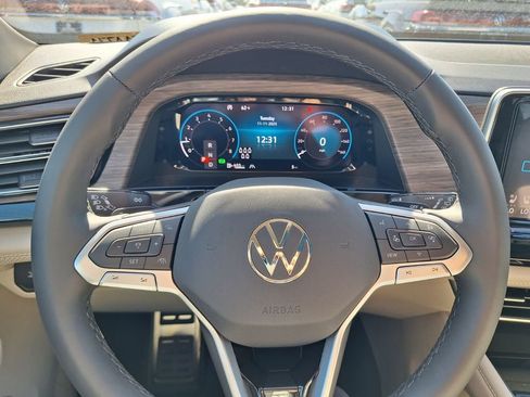 New 2026 Volkswagen Atlas SEL Premium R-Line AWD/4WD image 17