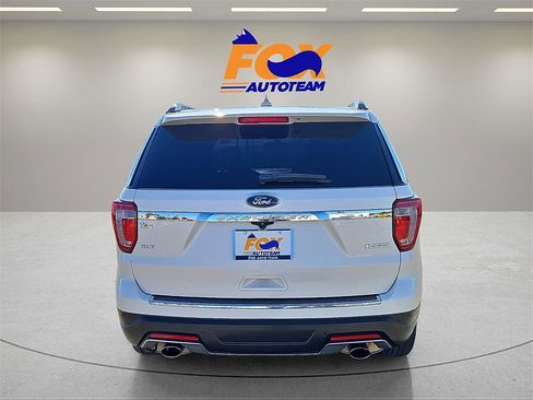 Used 2018 Ford Explorer XLT w/ Equipment Group 201A image 4