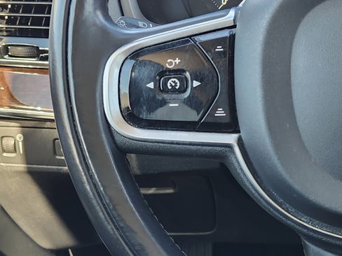 Used 2016 Volvo XC90 T6 Momentum w/ Momentum Plus Package image 28