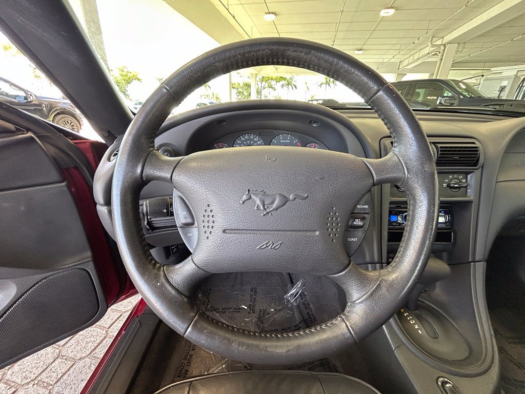 Used 2003 Ford Mustang Convertible RWD image 12