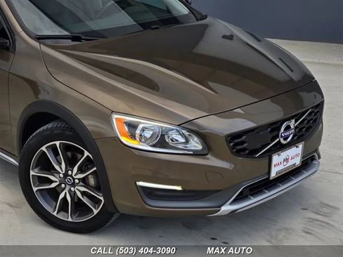 Used 2016 Volvo V60 T5 Cross Country w/ Convenience Package image 35