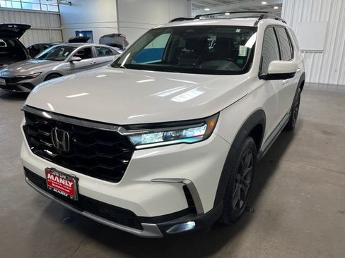 Used 2023 Honda Pilot Elite image 7