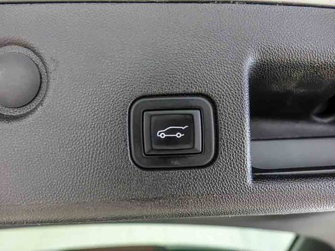 Used 2024 Chevrolet Equinox RS w/ RS Leather Package AWD/4WD image 27