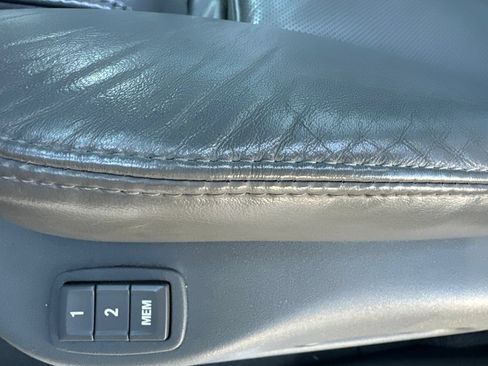Used 2010 Cadillac SRX Luxury AWD/4WD image 7
