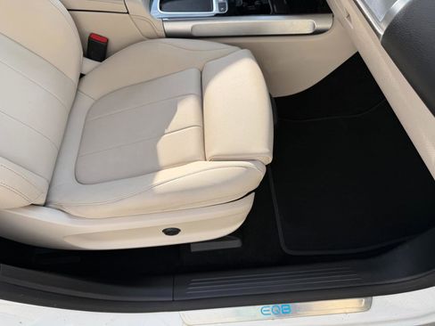 Used 2024 Mercedes-Benz EQB 250+ w/ Winter Package image 15