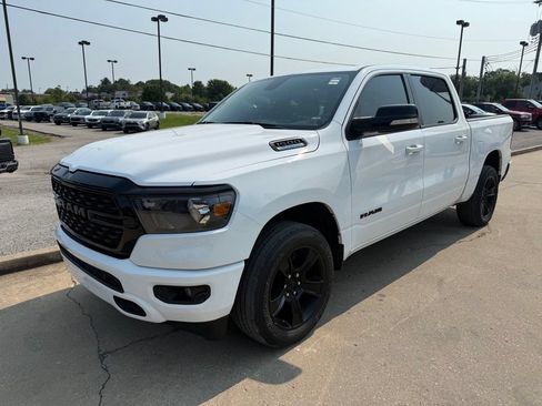Used 2022 RAM 1500 Big Horn AWD/4WD image 3