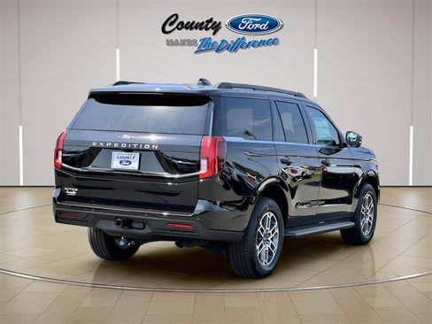 New 2025 Ford Expedition Active image 23