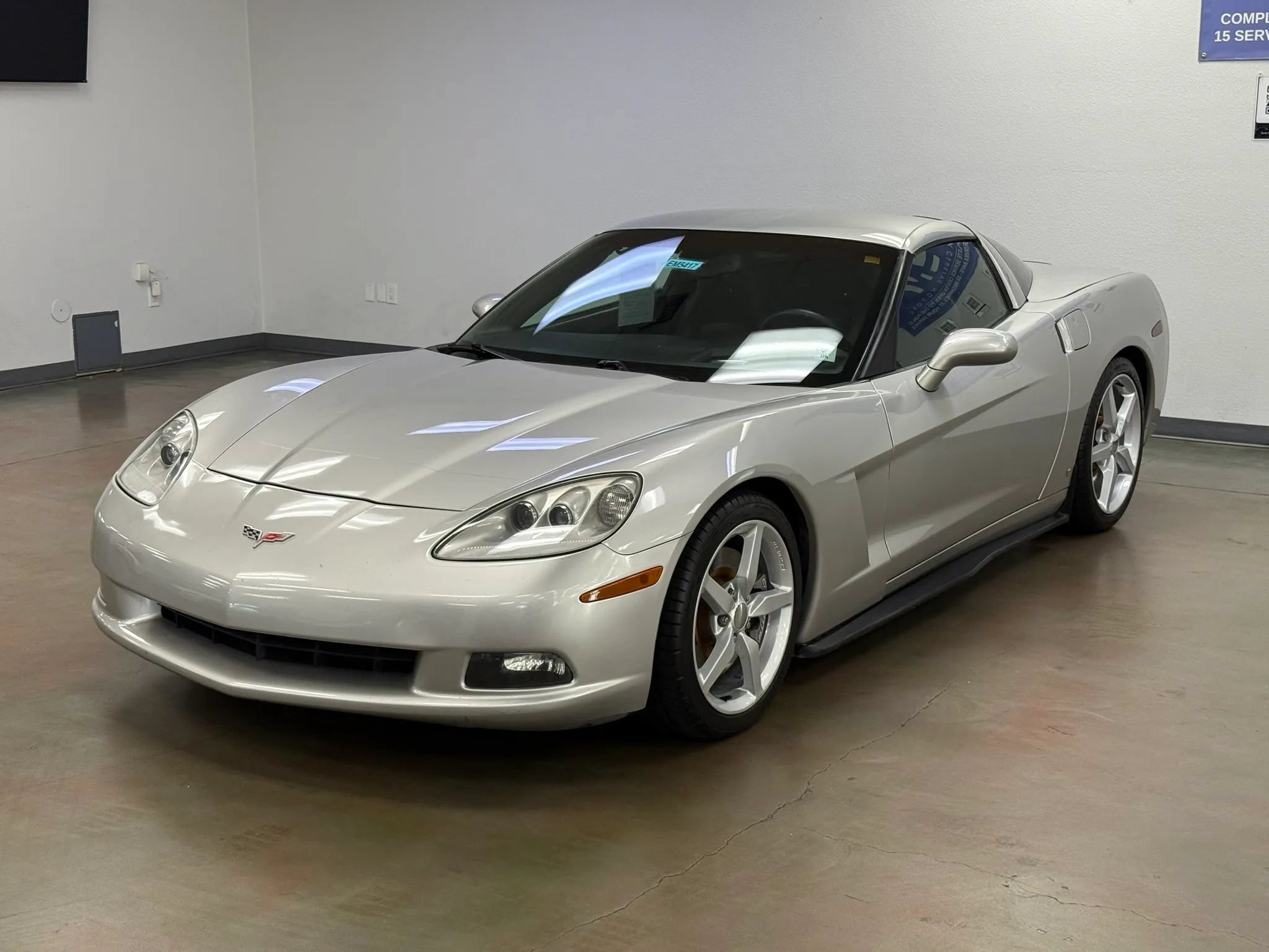 Used 2007 Chevrolet Corvette Coupe w/ Preferred Equipment Group RWD image 4