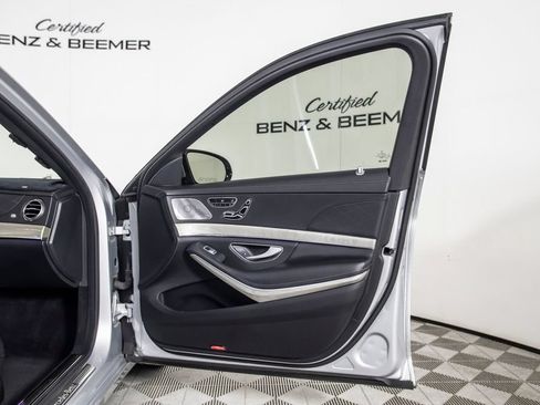 Used 2015 Mercedes-Benz S 550 Sedan image 19