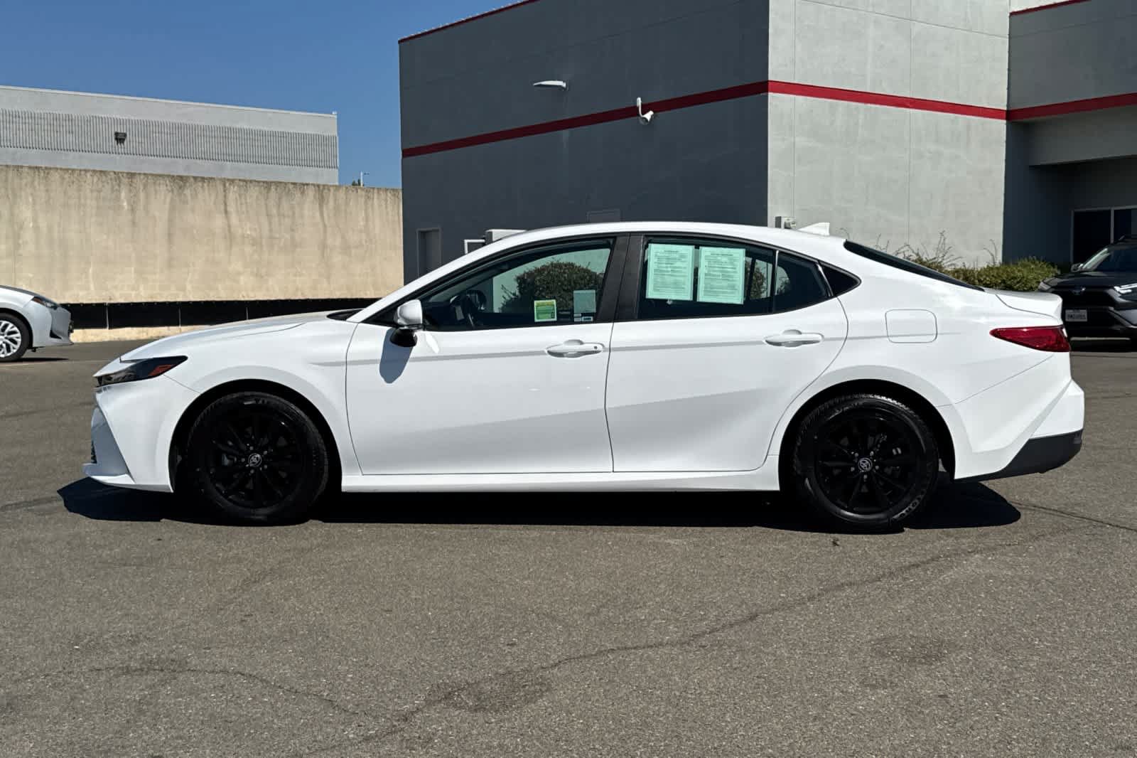 Used 2025 Toyota Camry LE FWD image 9