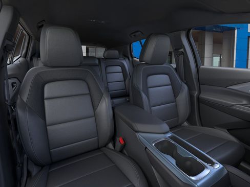 New 2025 Chevrolet Equinox EV LT image 40