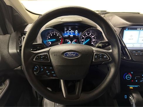 Used 2019 Ford Escape SE image 18