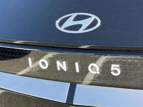 New 2026 Hyundai Ioniq 5 SEL AWD/4WD image 8