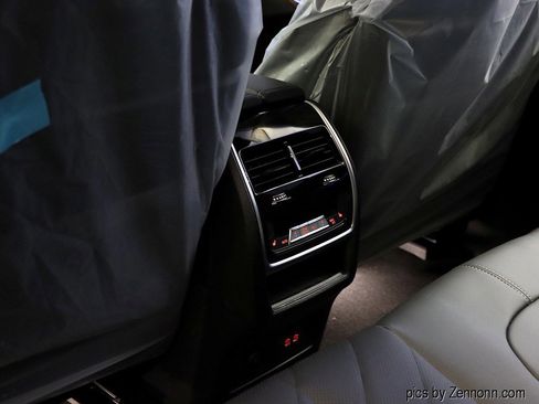 Used 2026 BMW X5 xDrive50e w/ M Sport Package image 24