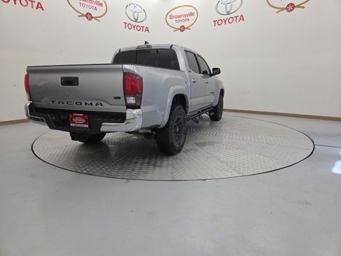 Used 2022 Toyota Tacoma SR5 image 8