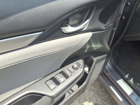 Used 2018 Honda Civic EX image 14