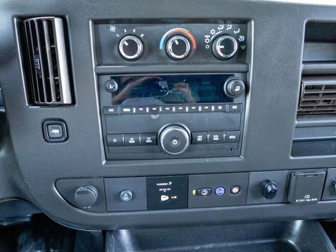 Used 2021 Chevrolet Express 3500 w/ Power Convenience Package image 12