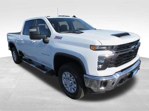 New 2026 Chevrolet Silverado 3500 LT w/ True North Edition AWD/4WD image 7