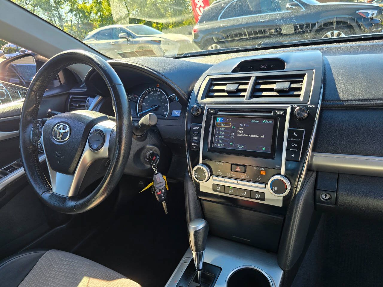 Used 2012 Toyota Camry SE FWD image 31