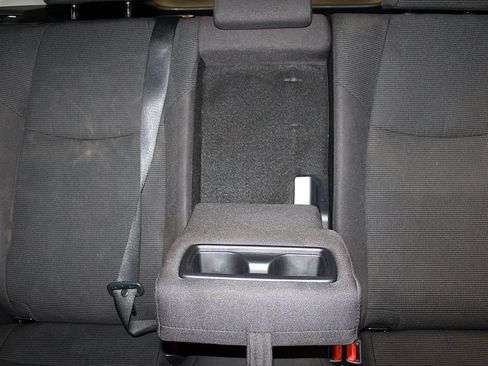 Used 2020 Toyota RAV4 LE w/ All Weather Liner Package AWD/4WD image 26
