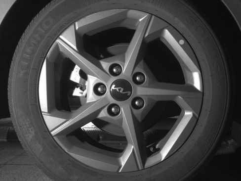 Used 2025 Kia K4 LXS image 15