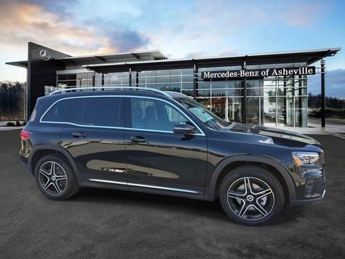 New 2026 Mercedes-Benz GLB 250 4MATIC image 1