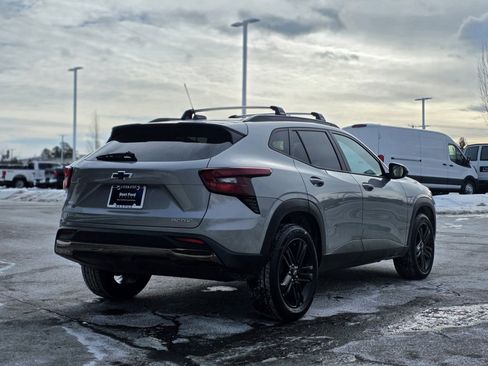 Used 2024 Chevrolet Trax ACTIV w/ Driver Confidence Package image 11