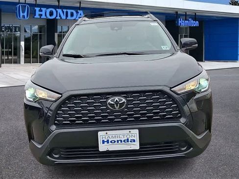 Used 2022 Toyota Corolla Cross LE image 3