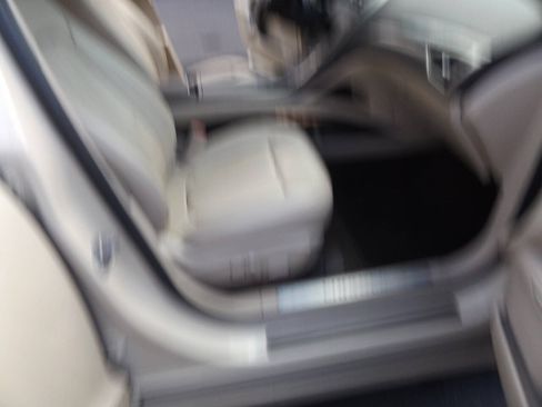 Used 2016 Lincoln MKZ AWD image 21