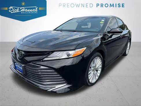 Used 2019 Toyota Camry XLE FWD image 1