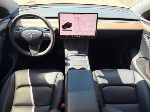 Used 2023 Tesla Model Y 2WD image 12
