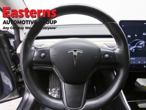 Used 2018 Tesla Model 3 Long Range image 10