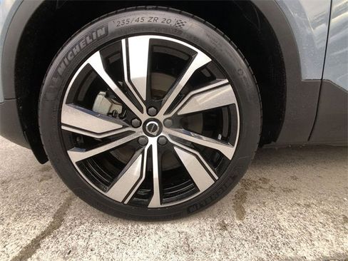 Used 2021 Volvo XC40 P8 Recharge w/ Advanced Package image 18