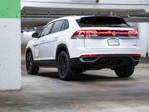 New 2026 Volkswagen Atlas Cross Sport SE image 5