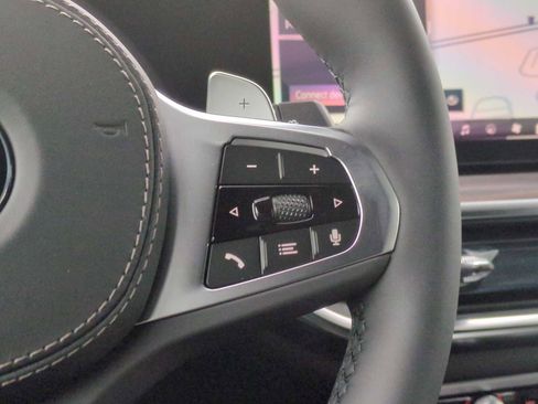 Used 2026 BMW X7 xDrive40i w/ M Sport Package image 25