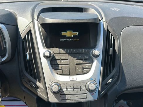 Used 2017 Chevrolet Equinox Premier w/ Enhanced Convenience Package FWD image 11