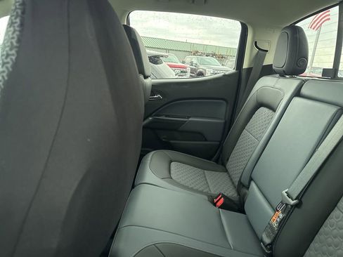 Used 2021 Chevrolet Colorado Z71 w/ Z71 Midnight Edition image 21