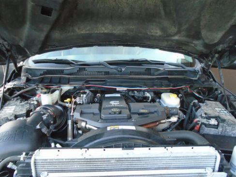 Used 2018 RAM 3500 Tradesman w/ Chrome Appearance Group image 19