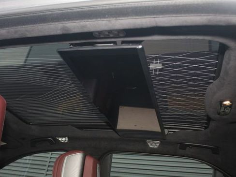 Used 2025 BMW i7 xDrive60 image 26