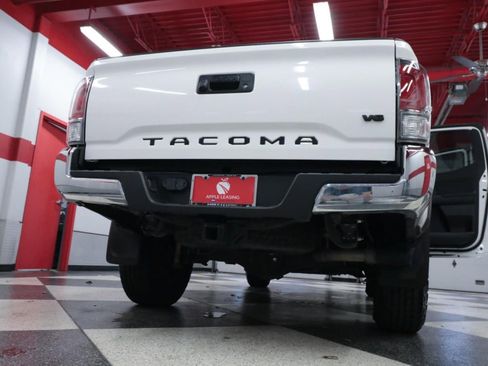 Used 2023 Toyota Tacoma TRD Off-Road image 25
