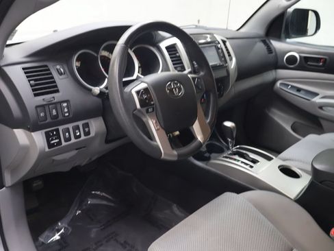 Used 2015 Toyota Tacoma 4x4 Double Cab w/ TRD Off-Road Package image 17